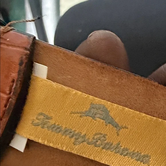 Tommy Bahama Tan Leather Crocodile Pattern Belt size 40 - Picture 6 of 6